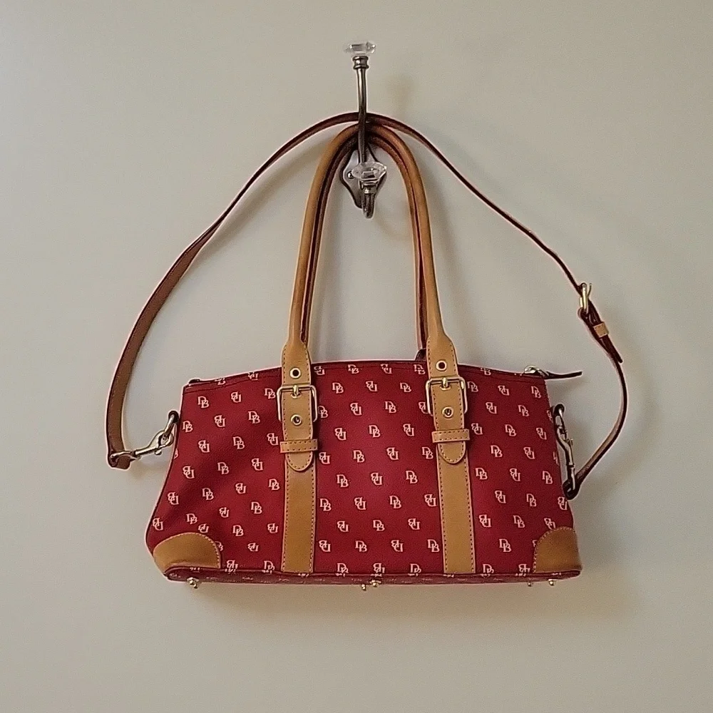 Dooney & Bourke 💥all leather